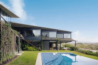 Luxury Villa Photo #5
