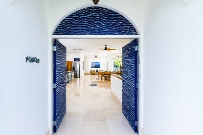 Luxury Villa Photo #10