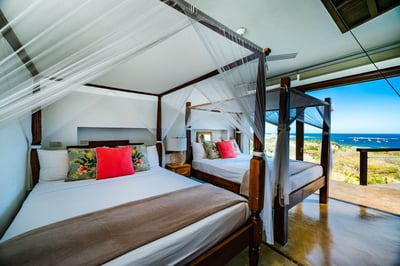 Luxury Villa Photo #30