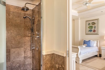 Luxury Villa Photo #29