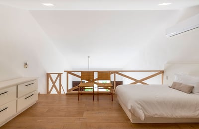 Luxury Villa Photo #26