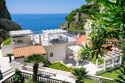 Luxury Villa Photo #9