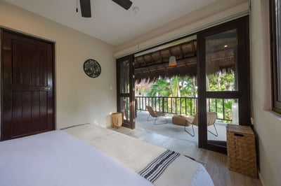 Luxury Villa Photo #12