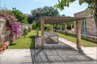 Luxury Villa Photo #8