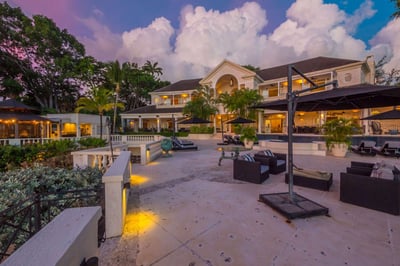 Luxury Villa Photo #3
