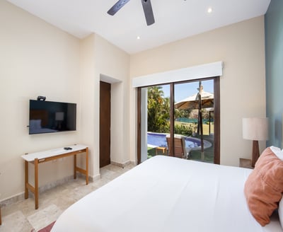 Luxury Villa Photo #24