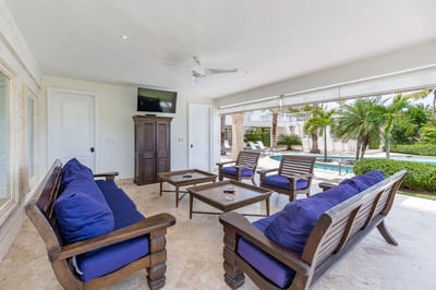 Luxury Villa Photo #17