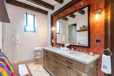 Luxury Villa Photo #40