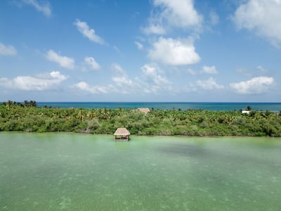 Luxury Villa Photo #40