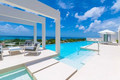 Luxury Villa Photo #3