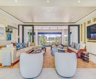Luxury Villa Photo #26
