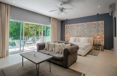 Luxury Villa Photo #20