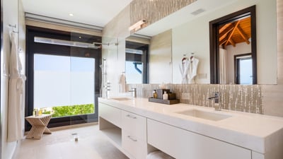Luxury Villa Photo #16