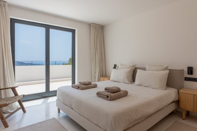 Luxury Villa Photo #46