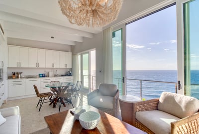 Luxury Villa Photo #9