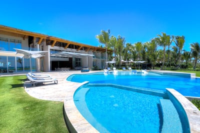 Luxury Villa Photo #2