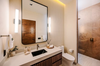 Suite 2 Private Ensuite