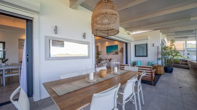 Kitchen & Dining Area