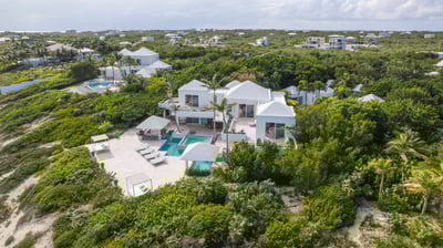 Luxury Villa Photo #3