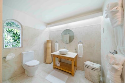 Luxury Villa Photo #37