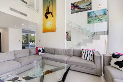 Luxury Villa Photo #32