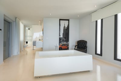 Luxury Villa Photo #45