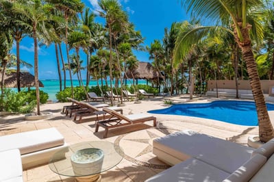 Luxury Villa Photo #4