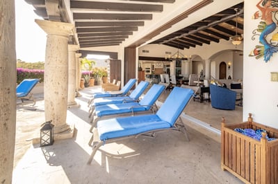 Luxury Villa Photo #14