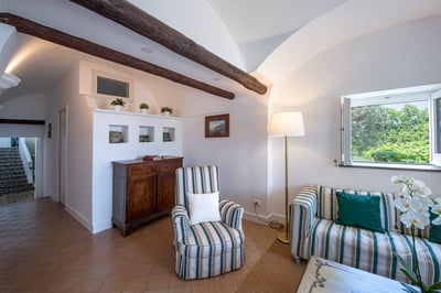 Luxury Villa Photo #39