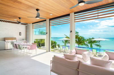 Luxury Villa Photo #40