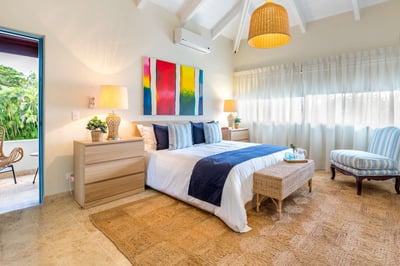 Luxury Villa Photo #15