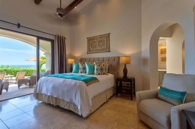 Luxury Villa Photo #24