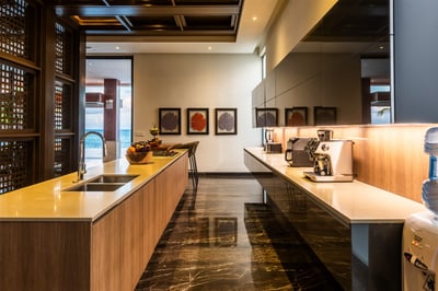 Luxury Villa Photo #32