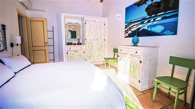 Luxury Villa Photo #17