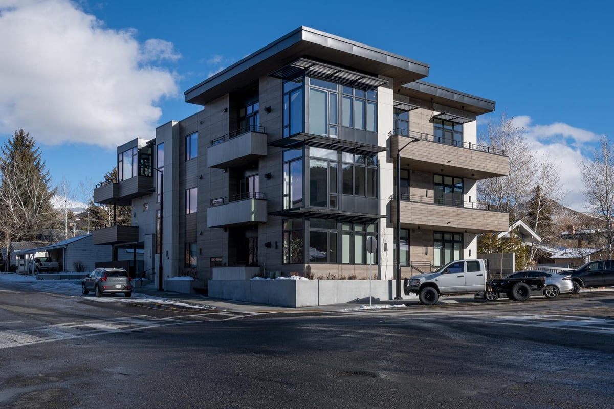 8th Street Luxury Townhome Unit 301