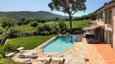 Luxury Villa Photo #3