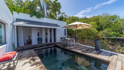 Luxury Villa Photo #3