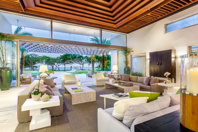 Luxury Villa Photo #9
