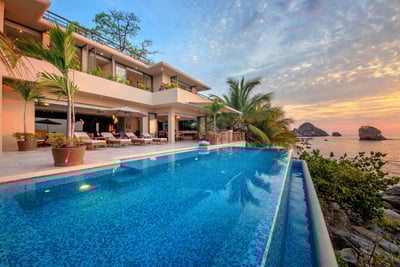 Luxury Villa Photo #2