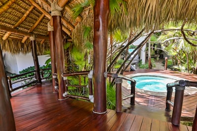Luxury Villa Photo #13
