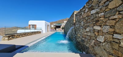 Luxury Villa Photo #4