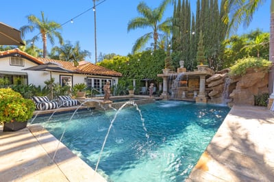 Luxury Villa Photo #2