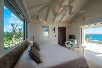 Luxury Villa Photo #21