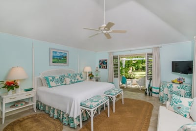 Luxury Villa Photo #17