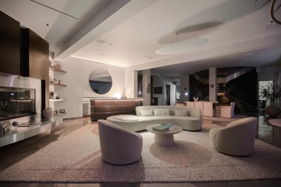 Luxury Villa Photo #35