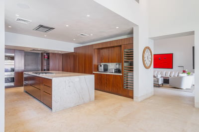 Luxury Villa Photo #17