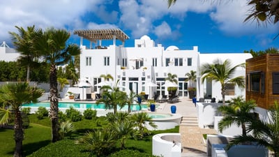 Luxury Villa Photo #5