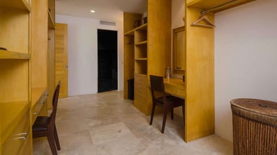 Luxury Villa Photo #31