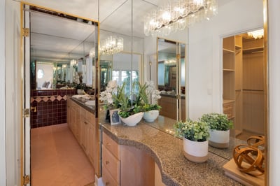 Luxury Villa Photo #49