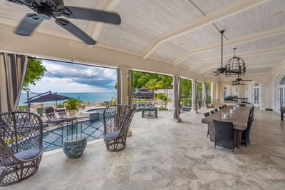Luxury Villa Photo #11
